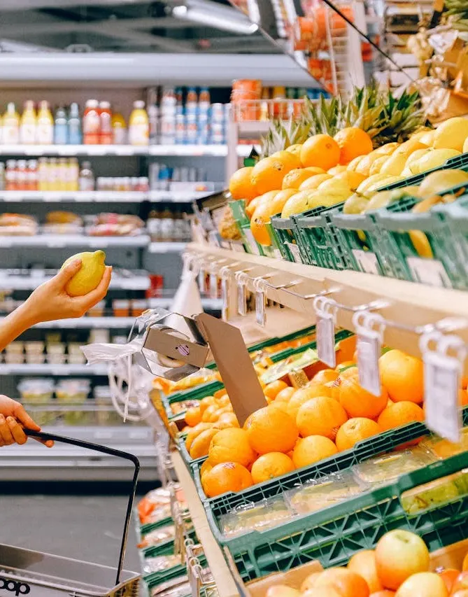 Supermarktregal — Schädlingsmonitoring im Lebensmitteleinzelhandel